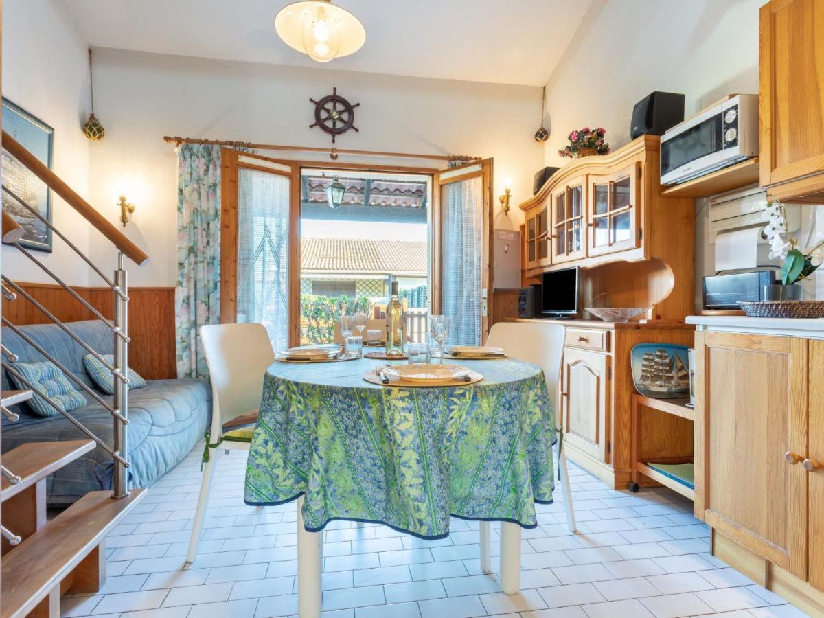 Holiday Home Le Hameau Du Port By Interhome Сен-Сиприен Экстерьер фото